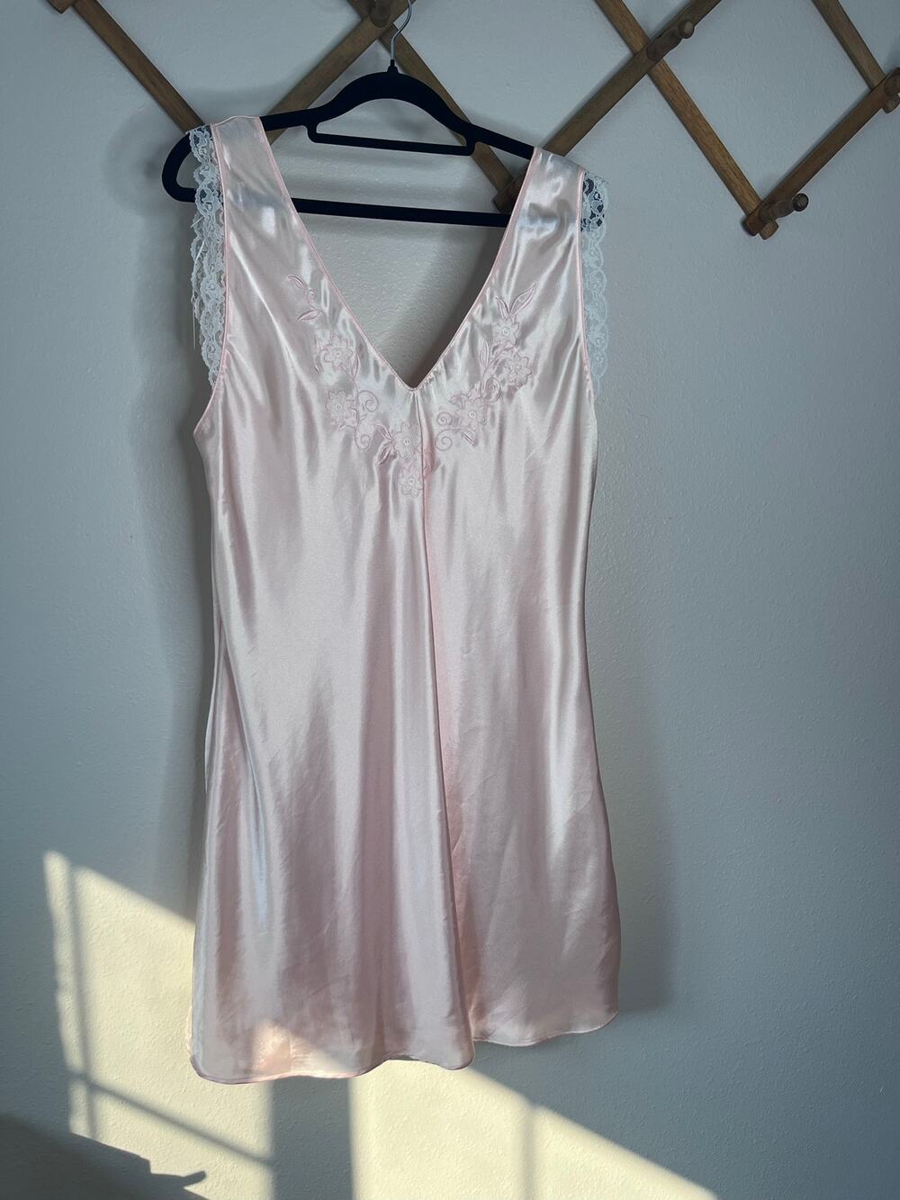 Vintage Inner Most Pink Satin Embroidered Slip Dress Size L (22.5" Pit to Pit)